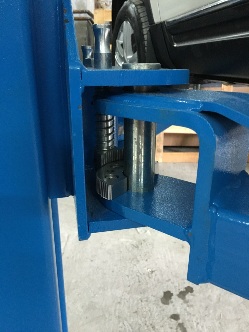 Подъемник эл/гидравлический 2-х ст. 4,5 т.нижняя синхрониз.